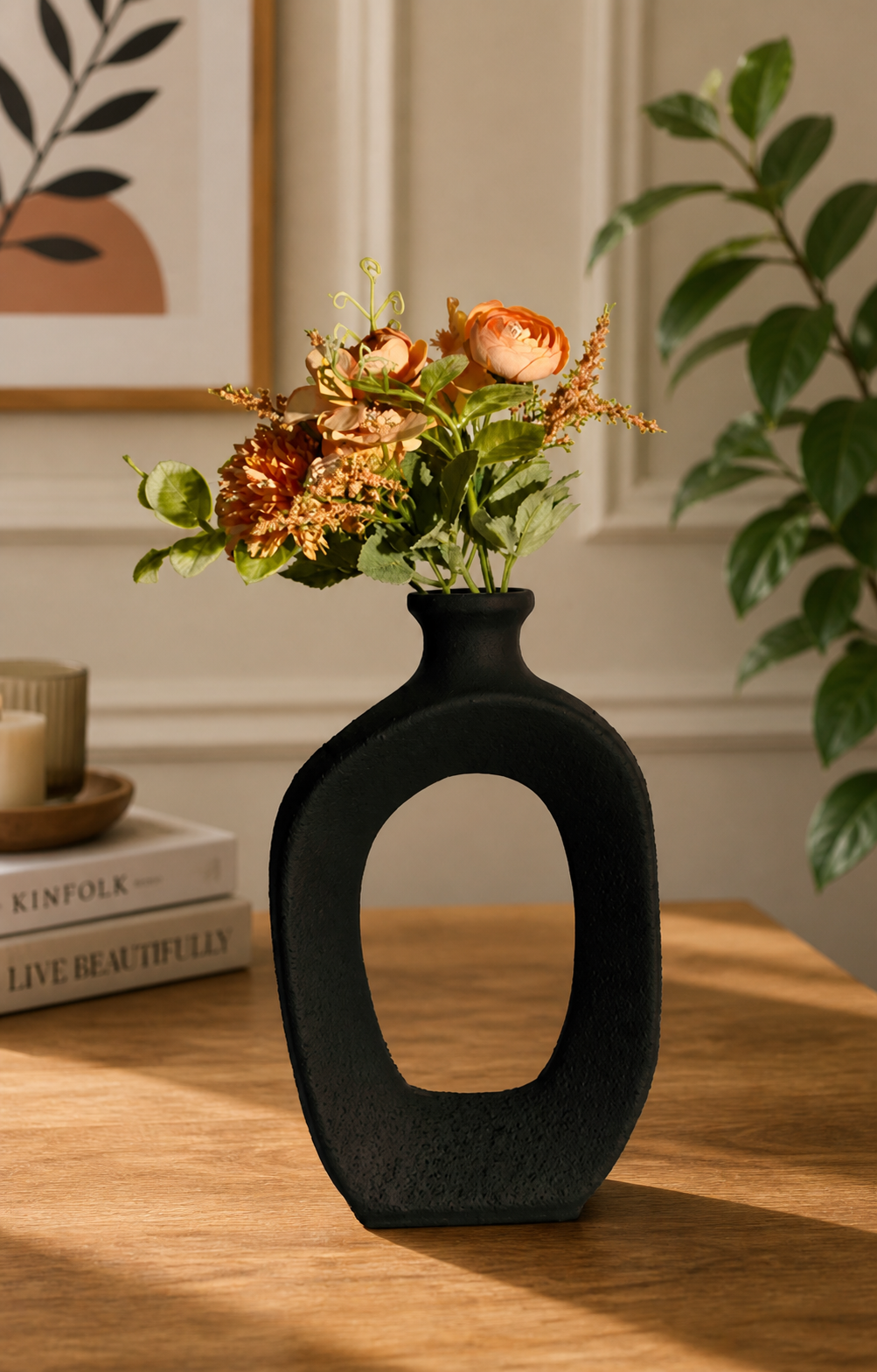 Modern Arch Ceramic Vase – Sculptural Statement Piece