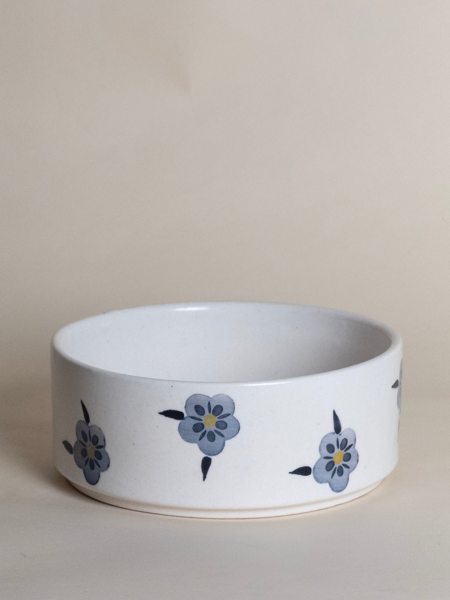 Ceramic Floral Salad Bowl – Elegant Serving Bowl